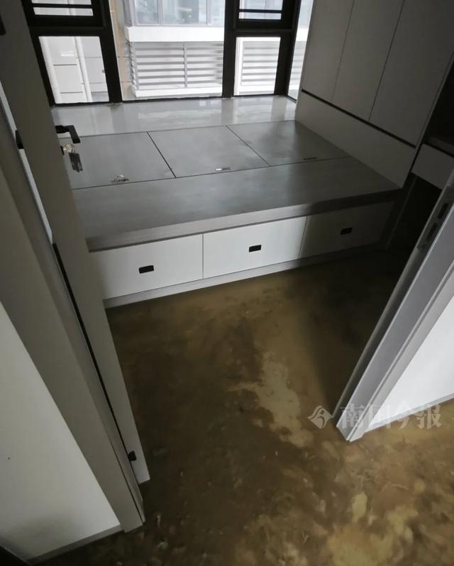 崩溃：全屋都是无法接受婚房被粪水浸泡！业主(图9)